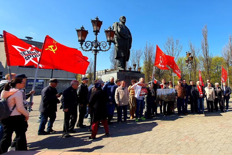 Калининградские коммунисты отметили годовщину рождения Ленина