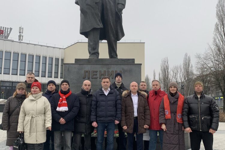 «Ленин — жил, Ленин — жив, Ленин будет жить.» — Калининградские коммунисты почтили память вождя мирового пролетариата